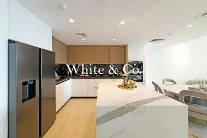 Upgraded | Large Kitchen | High Quality