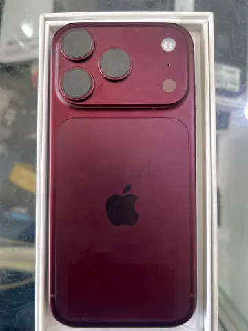 iPhone 18 pro - Good Condition, Comes in Original Box