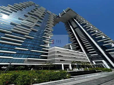 Comfortable Living in 1 Residences East Tower | Large 2BR | Fully Equipped Gym | Walk to Max Metro