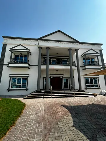 Direct Owner - Huge Villa For Sale Umm Suqeim 3 Burj Al Arab