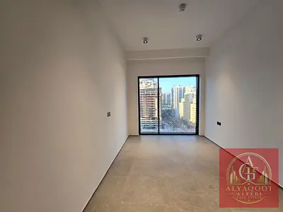 شقة حديثة بغرفة نوم واحدة | إطلالة على وسط المدينة | شرفة