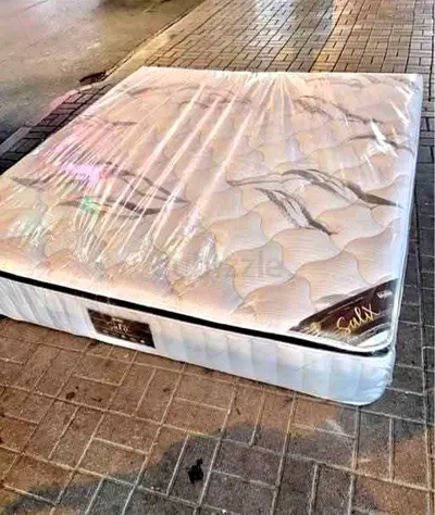 King size pocket spring top pillow 30cm mattress available very good quality