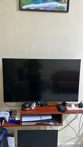 Hisence 43-inch LED TV - Good Working Condition