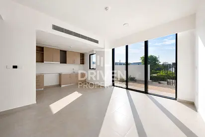 Modern Townhouse | Community View | Spacious