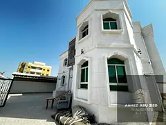 An excellent opportunity: a spacious commercial villa in Al Rawda 1, Ajman. It features 8 rooms, a l