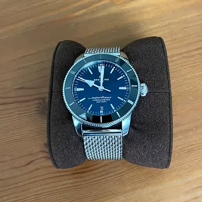 Breitling Super Ocean Heritage 44mm Men's automatic watch with Milanese bracelet