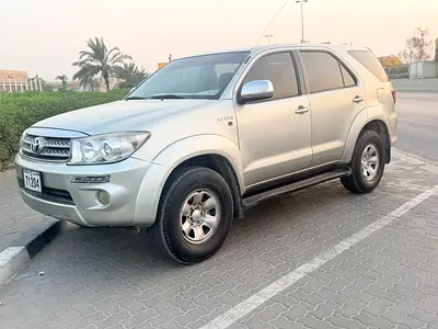 2010 Toyota FORTUNER — фото 5