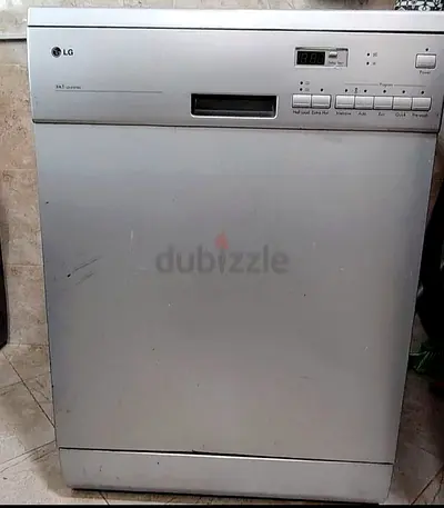 LG freestanding dishwasher - silver, used, working 100 aed