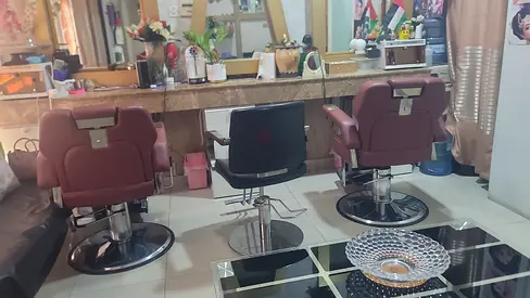 Salon styling chairs and mirror station - set of 3
