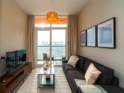 Fully Furnished / High Floor / Community View