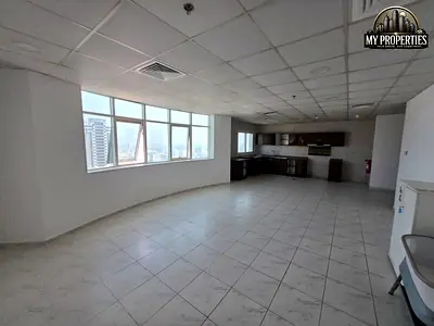 Apartment in Al Nakheel, Ras Al Khaimah, with a prime location and a stunning view.