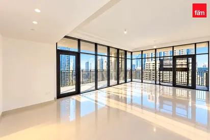 Unfurnished | High Floor | Move Today