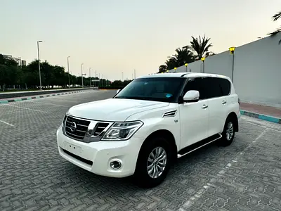 نيسان باترول 2014 خليجي 8 سلندر بحاله ممتازه Nissan patrol 2014 GCC V8 very clean car