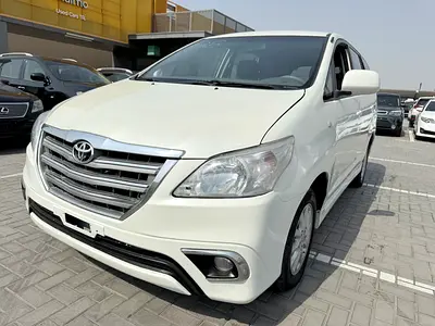 2015 Toyota INNOVA 照片 2