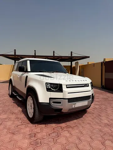 2023 Land Rover Defender 110 SE P300 GCC Specs