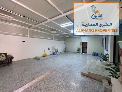 فيلا 5 غرف مفروشة بالكامل للإيجار السنوي في الروضة 3 عجمان | صالتان | مجلس | تكييف مركزي | جلسة خلفية