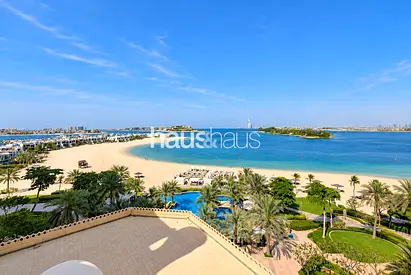 Sea View | Direct Beach Access | Partial Upgrades