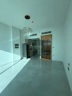 Bright 1BR | Best Deal | Skyline Views | Open-Plan Layout