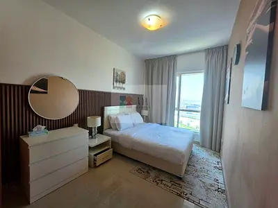 Furnished 1BR Apartment in Lakepoint N2 | Health Club, Pool & Concierge | Near DMCC Metro
