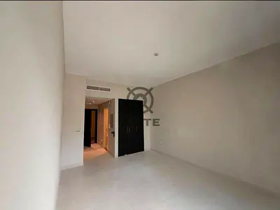 Cozy Studio|Unfurnished |Prime Location