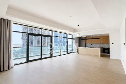 Upgraded Penthouse | Spacious | Ready to Move In