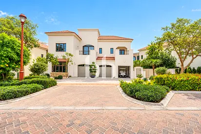 Vacant - Upgraded Villa - Amazing Golf Course View