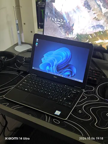 Dell latitude E7240 - Win 11 - Upgraded