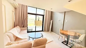 Duplex 1BR Apartment l Vacant l Huge Layout