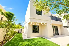 Large Layout | Appliances | Modern |Maids