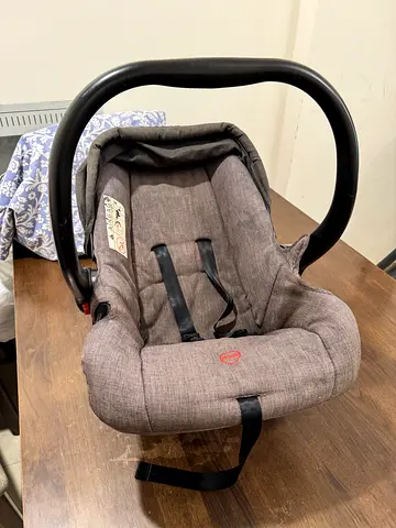 Baby carrier car seat