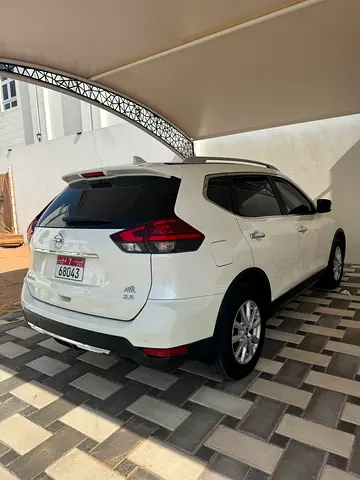 2020 Nissan X-TRAIL photo 1