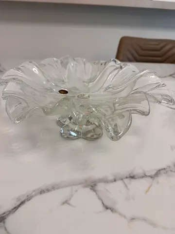 Clear Glass Decorative Centerpiece Bowl / Fruit Bowl