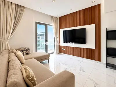 Vacant Soon | Pool View | 6 Cheques | Furnished