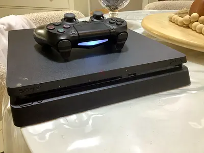 PS4 slim