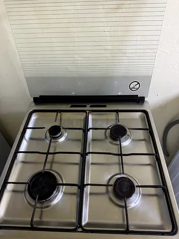 Used 4-Burner Freestanding Gas Cooker with Oven – Good Working Condition