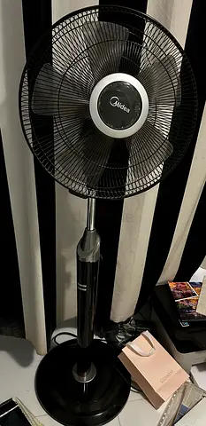 Stand Fan with remote