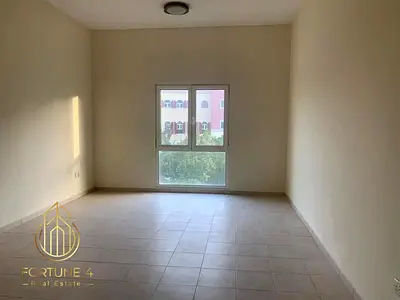 Unfurnished| Fully Fitted Kitchen| Available on 11th November