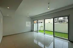 Brand New | Landscaped Garden | Closed Kitchen