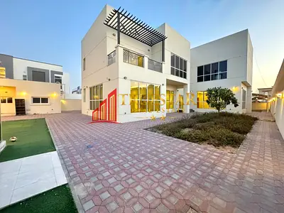 HUGE FULLY RENOVATED 5BR+MAIDS+DRIVER PRIVATE GARDEN INDEPENDENT VILLA