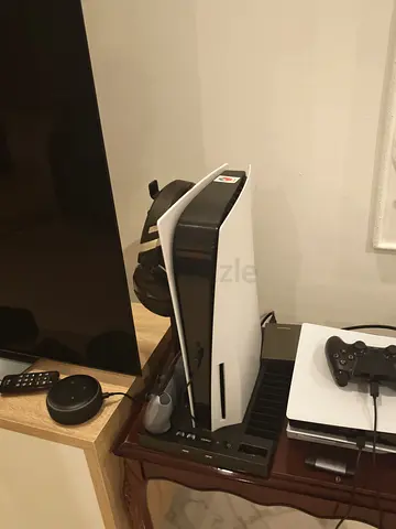 Playstation 5 for sale (ONE and only stand included) (will change photo soon)