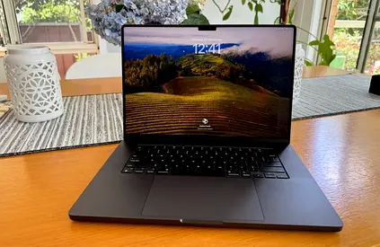 MacBook Pro M1 Pro 16-inch Space Gray - Excellent Condition (32 GB RAM + 512 GB SSD)
