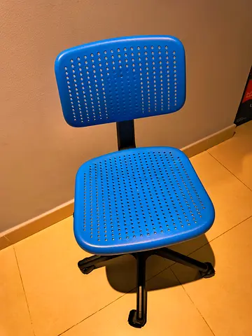 Desk chair