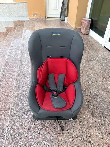 Used baby car seat (infant/toddler) - grey and red, good condition