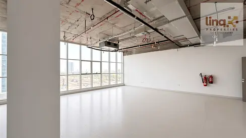 مساحة مكتبية واسعة على شارع الخور | 69,000 درهم سنوياً