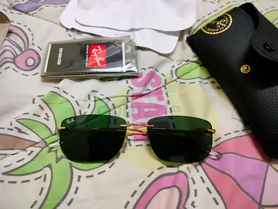 Ray-Ban Sunglasses with Case
