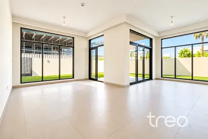 Single Row | Appliances Included | Spacious