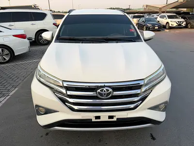 Toyota Rush 2019 GCC Specs white color GCC calen car