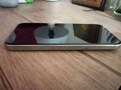 Used iPhone in good working condition - silver, no major scratches 0589493579