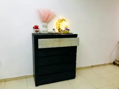 Black 4-Drawer Dresser/Chest in Good Condition