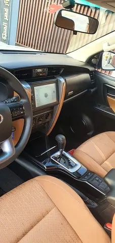 2022 Toyota FORTUNER 缩略图 11